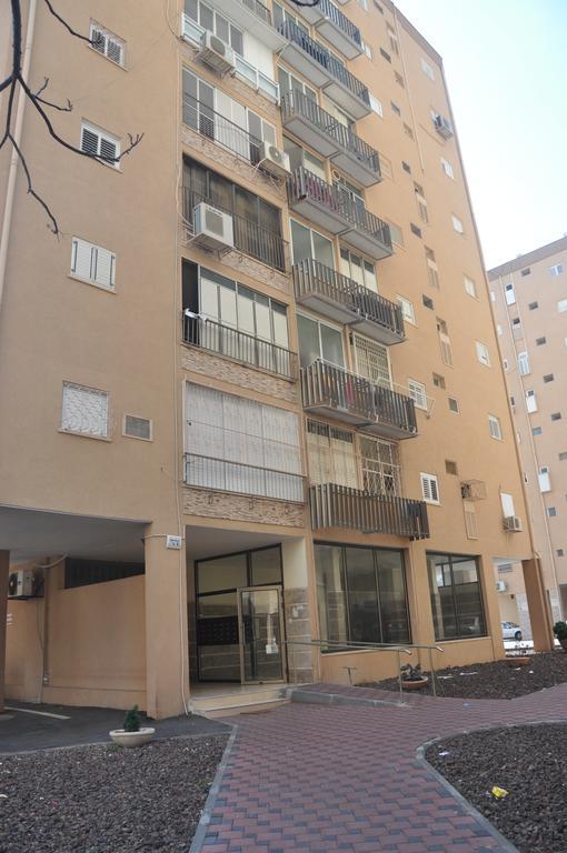 Sky Home Apartment Jabotinsky 8 巴特亚姆 外观 照片