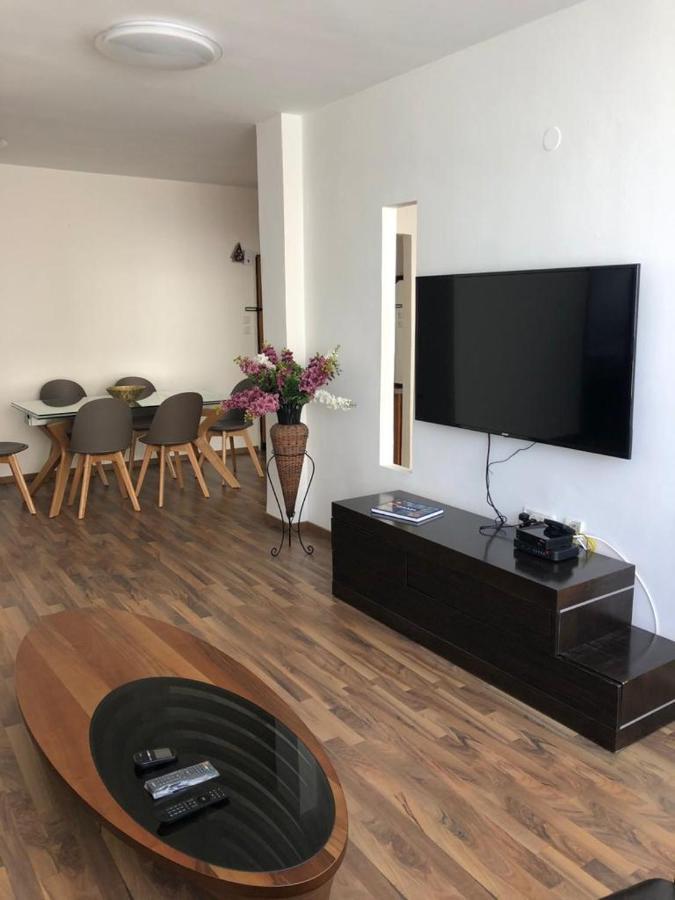 Sky Home Apartment Jabotinsky 8 巴特亚姆 外观 照片